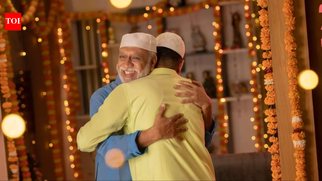 ईद अल फितर 2026: कर्मचारी 4 दिन की छुट्टी को 9 दिन की छुट्टी में कैसे बदल सकते हैं