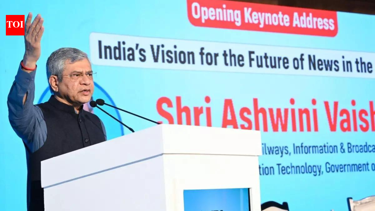 सोशल मीडिया कंपनियों को रचनाकारों को उचित भुगतान करना चाहिए: वैष्णव | भारत समाचार