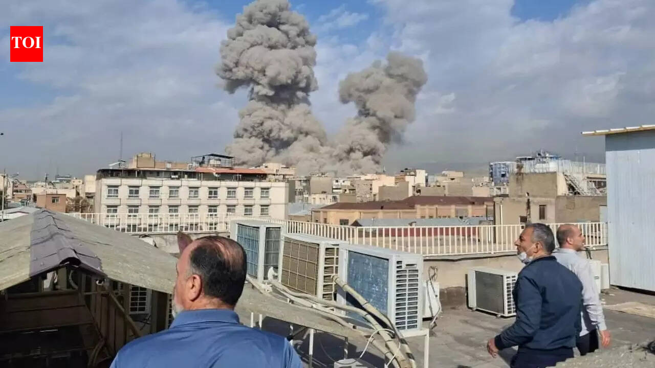 इवनिंग न्यूज राउंडअप: ईरान पर अमेरिकी-इजरायली हमलों के बाद उबल रहा मध्य पूर्व; तेहरान ने क्षेत्र में अमेरिकी ठिकानों पर हमला किया और भी बहुत कुछ | भारत समाचार