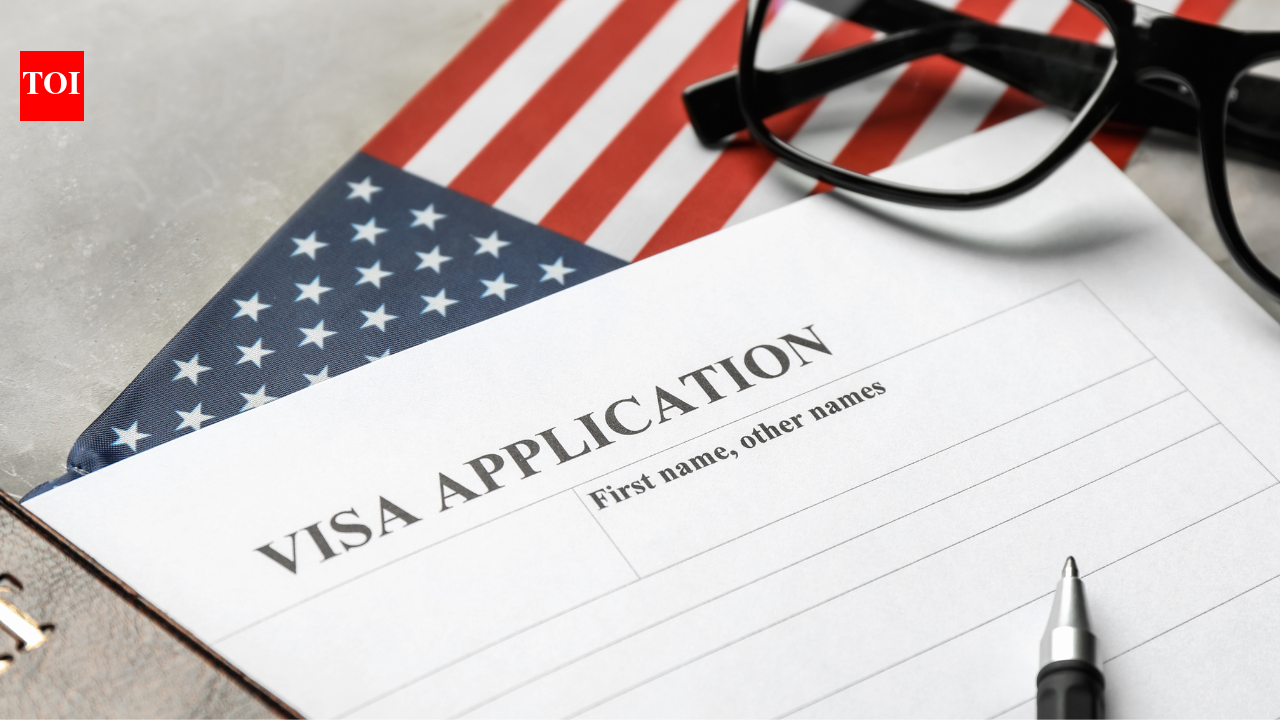 ICE ने भारतीय मूल के एक छात्र का वीज़ा रद्द कर दिया, क्योंकि ट्रैफ़िक जुर्माना खारिज कर दिया गया था और न्यायिक निर्णय अवैध हैं विश्व समाचार