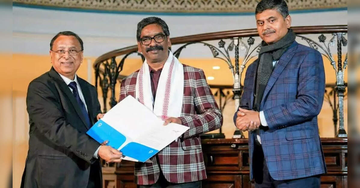 झारखंड ने इस्पात और स्वच्छ ऊर्जा परियोजनाओं के लिए जिंदल समूह से 70,000 करोड़ रुपये का निवेश आकर्षित किया, इकोनॉमिकटाइम्सबी2बी