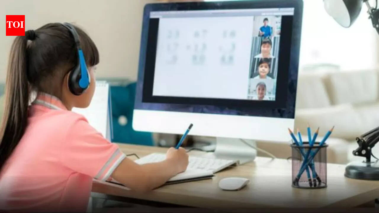 संयुक्त अरब अमीरात ने कक्षाएं बंद कर दीं और माता-पिता अलर्ट पर हैं: संयुक्त राज्य अमेरिका और इज़राइल पर ईरान के हमलों पर सुरक्षा चिंताओं के बीच सभी स्कूल और विश्वविद्यालय ऑनलाइन हो गए हैं