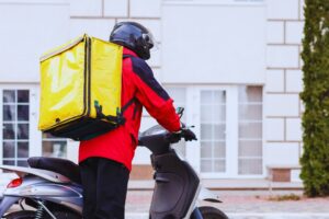 गुड़गांव में ट्रक के पलटे और डिलीवरी एजेंट को पहियों ने कुचल दिया; ड्राइवर गिरफ्तार | गुड़गांव समाचार