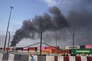 ईरानी ड्रोन द्वारा खाड़ी में अमेरिकी सहयोगियों को निशाना बनाए जाने से सुरक्षित पनाहगाह की छवि में दरार आई; दुबई के होटल और हवाईअड्डे पर हमला