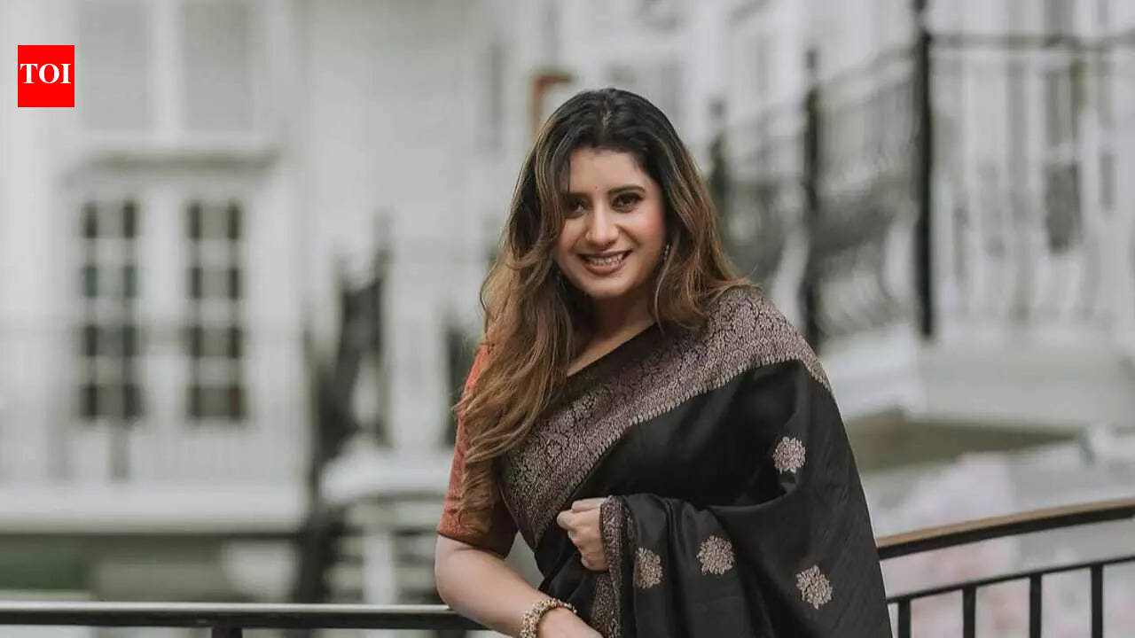 प्रियंका: स्टार्ट म्यूज़िक 6 होस्ट प्रियंका देशपांडे की भव्य जीवनशैली: एक भव्य घर से लेकर एक आकर्षक कार संग्रह और नेट वर्थ तक