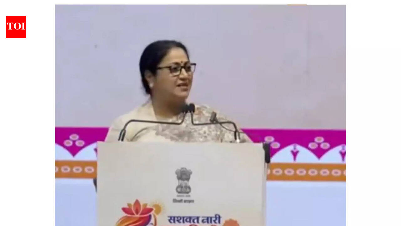 ‘लाडली योजना के पहले चरण में 30,000 लड़कियों को डीबीटी के माध्यम से 90 करोड़ रुपये दिए गए’: दिल्ली की मुख्यमंत्री रेखा गुप्ता | भारत समाचार