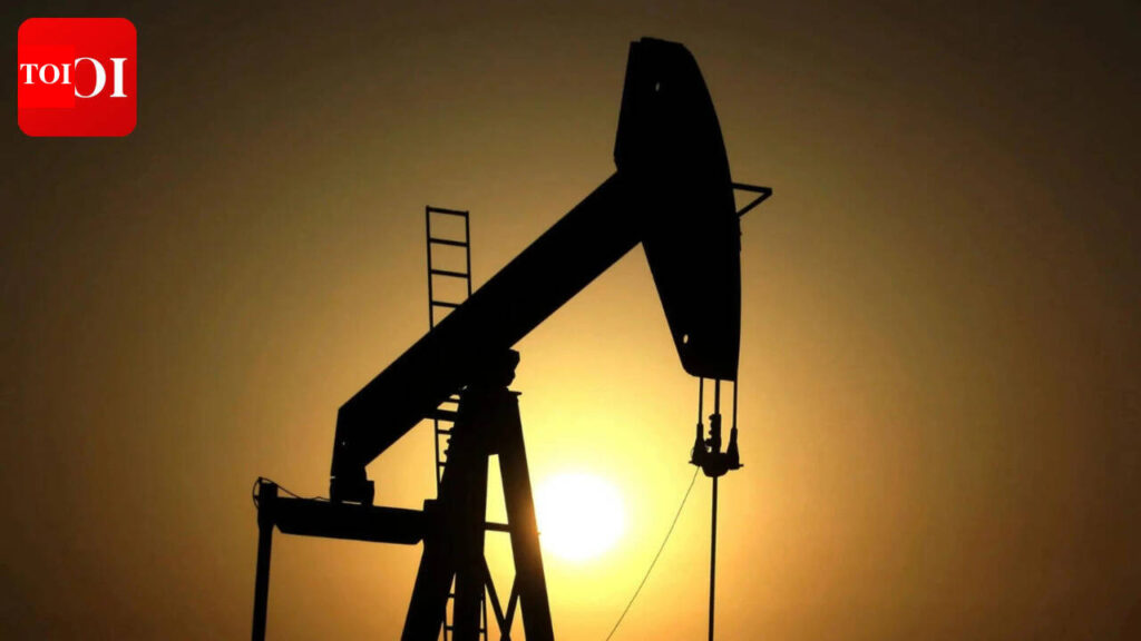 होर्मुज जलडमरूमध्य में व्यवधान के कारण वैश्विक आपूर्ति संबंधी आशंकाएं बढ़ने से तेल में बढ़ोतरी हुई है