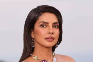 मध्य पूर्व में तनाव के बीच होलिका दहन की शुभकामनाएं देते हुए प्रियंका चोपड़ा ने शांति और अच्छाई की जीत का आह्वान किया | हिंदी मूवी समाचार