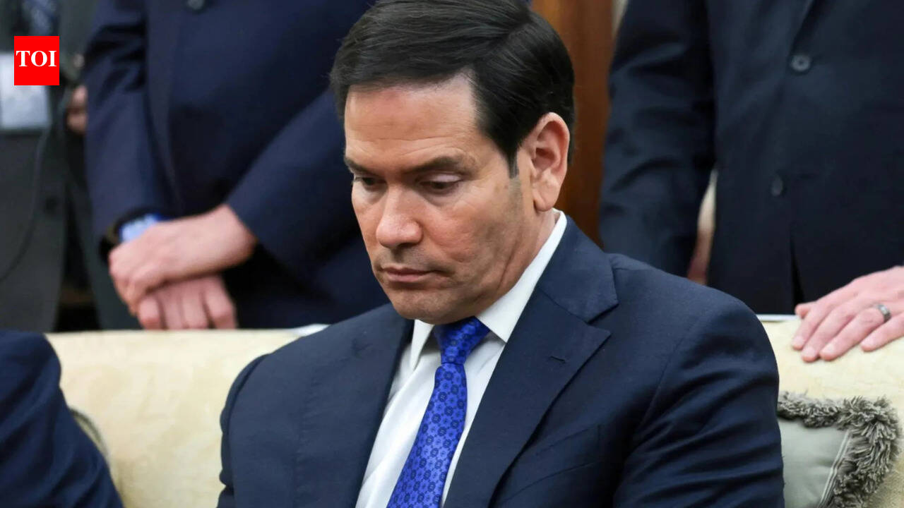 ‘बिना किसी योजना के 4 दिन’: ट्रम्प प्रशासन उस समय आलोचनाओं का शिकार हो गया जब उसने मध्य पूर्व में फंसे अमेरिकियों के लिए एक हेल्पलाइन नंबर जारी किया