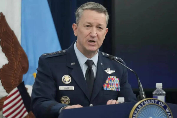 मध्य पूर्व तनाव: मध्य पूर्व तनाव: शीर्ष जनरल का कहना है कि अमेरिका द्वारा अंतर्देशीय हमलों का विस्तार करने के कारण ईरान ने कम मिसाइलें दागीं