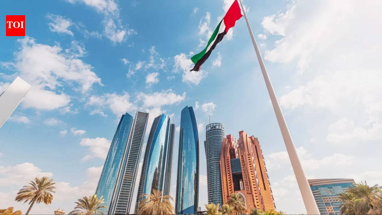 यूएई ने ईरान के खिलाफ अमेरिका-इजरायल युद्ध के बीच ‘गलत’ वायु रक्षा रिपोर्ट के लिए ब्लूमबर्ग की आलोचना की