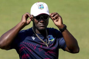 मध्य पूर्व के तनाव के कारण वेस्टइंडीज के भारत में फंसे होने के कारण डैरेन सैमी ने पैनिक बटन दबाया | क्रिकेट समाचार