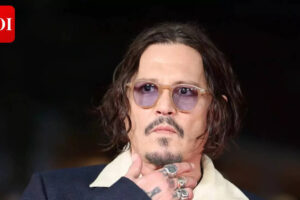 जॉनी डेप ने अपना वेतन हीथ लेजर की बेटी मटिल्डा रोज़ को दिया: उदारता की एक अविस्मरणीय कहानी |