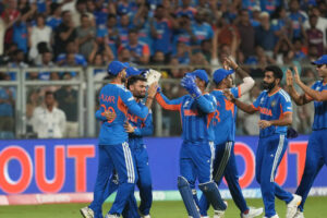 499 रन और 34 छक्कों के बाद भारत ने इंग्लैंड को हराकर टी20 विश्व कप फाइनल में प्रवेश किया | क्रिकेट समाचार