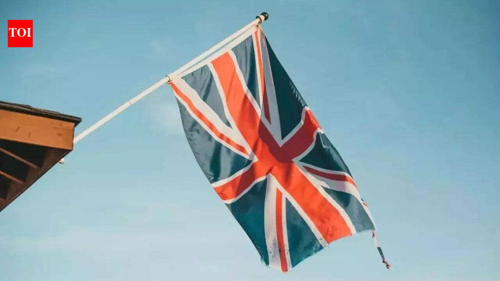 ब्रिटेन अस्वीकृत शरण चाहने वालों को देश छोड़ने के लिए £40,000 तक की पेशकश करेगा