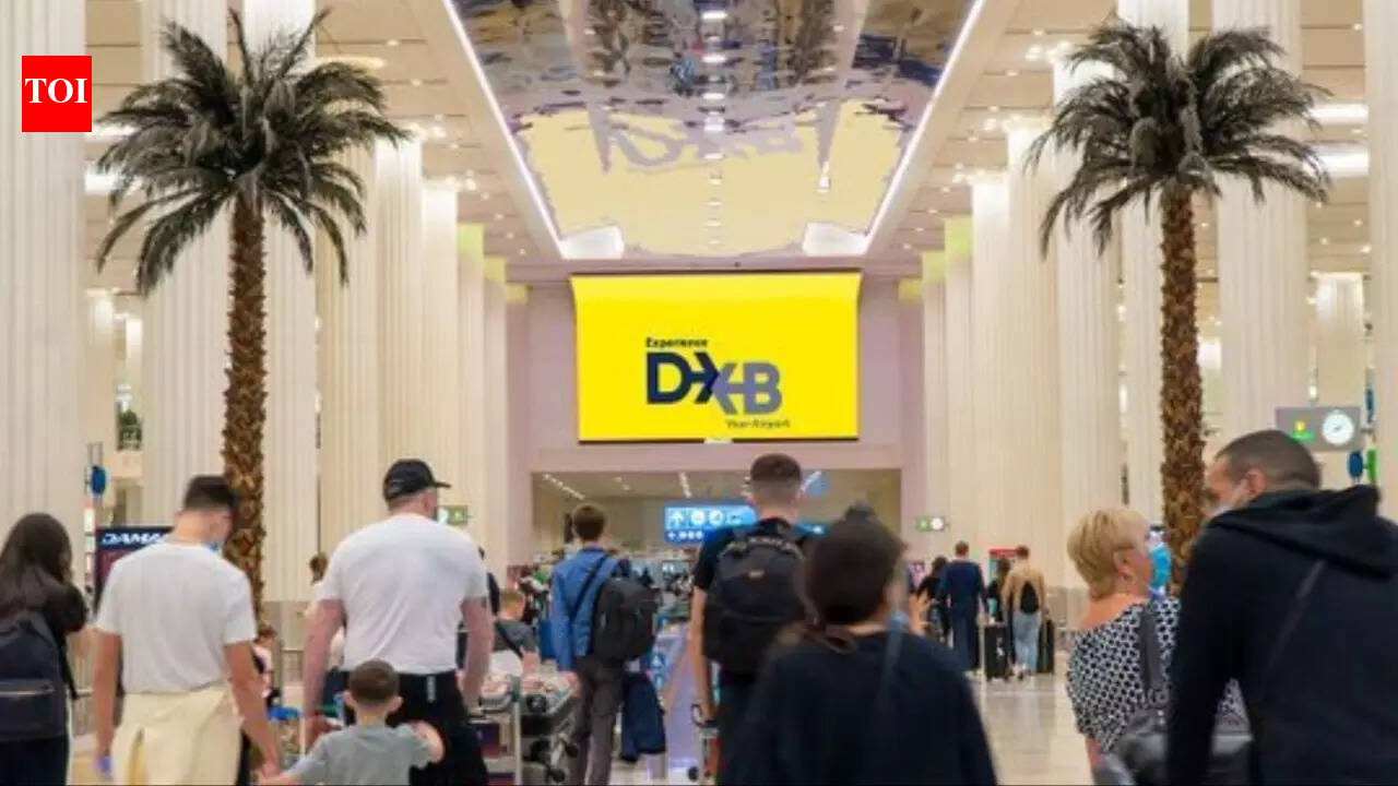 खाड़ी विमानन अराजकता: ईरान-अमेरिका-इज़राइल युद्ध के बीच यात्रा बंद से बचने के लिए संयुक्त अरब अमीरात के निवासियों ने गुप्त भूमि मार्गों की ओर रुख किया