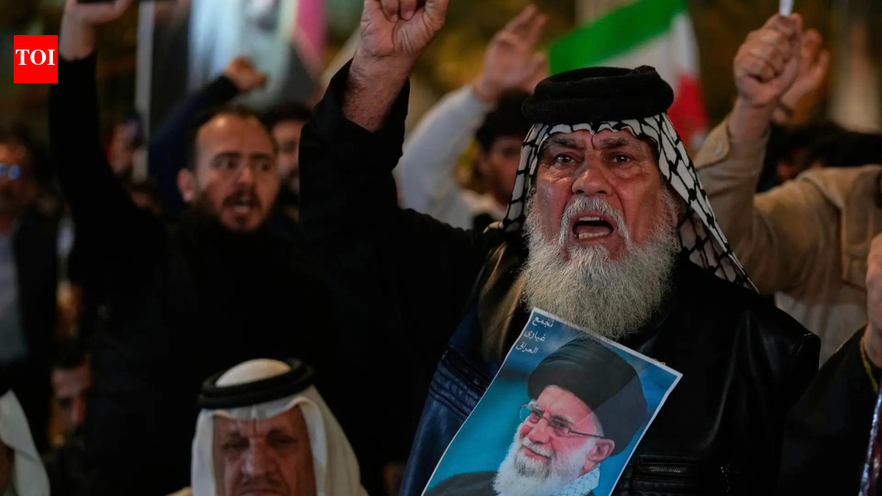 खामेनेई चले गए, लेकिन ईरान में शासन परिवर्तन ‘असंभव’ है, अमेरिकी खुफिया ने चेतावनी दी: रिपोर्ट