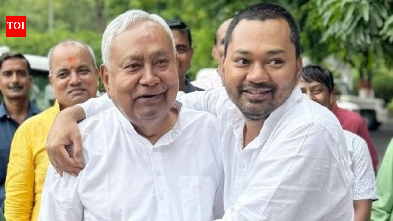 नीतीश कुमार के बेटे निशांत की राजनीति में एंट्री, जेडीयू में हुए शामिल | भारत समाचार