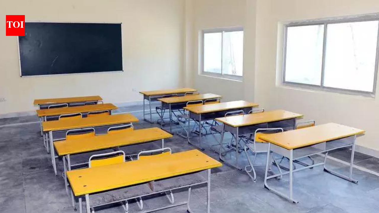 मध्य प्रदेश में परीक्षा केंद्र के बाहर 10वीं कक्षा के छात्र की चाकू मारकर हत्या; 8 नाबालिग हिरासत में | भोपाल समाचार