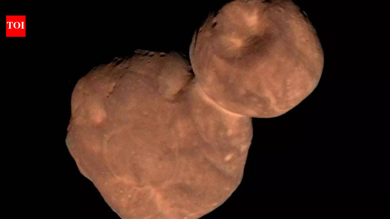 अंतरिक्ष में तैरते ‘स्नोमैन’ की व्याख्या: एमएसयू के छात्र ने अरबों साल पुरानी कुइपर बेल्ट पहेली को हल किया |