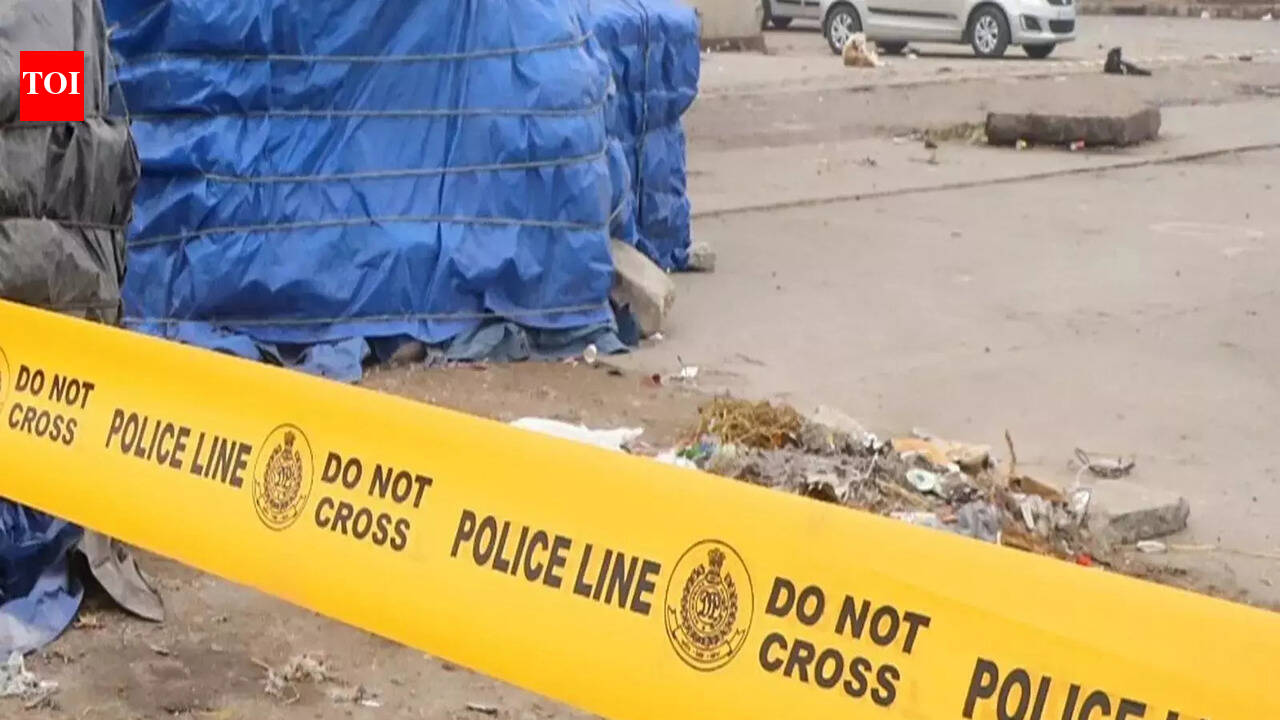 राजौरी में आतंकवाद के लिए जिम्मेदार व्यक्ति की संपत्ति पुलिस ने जब्त की | भारत समाचार