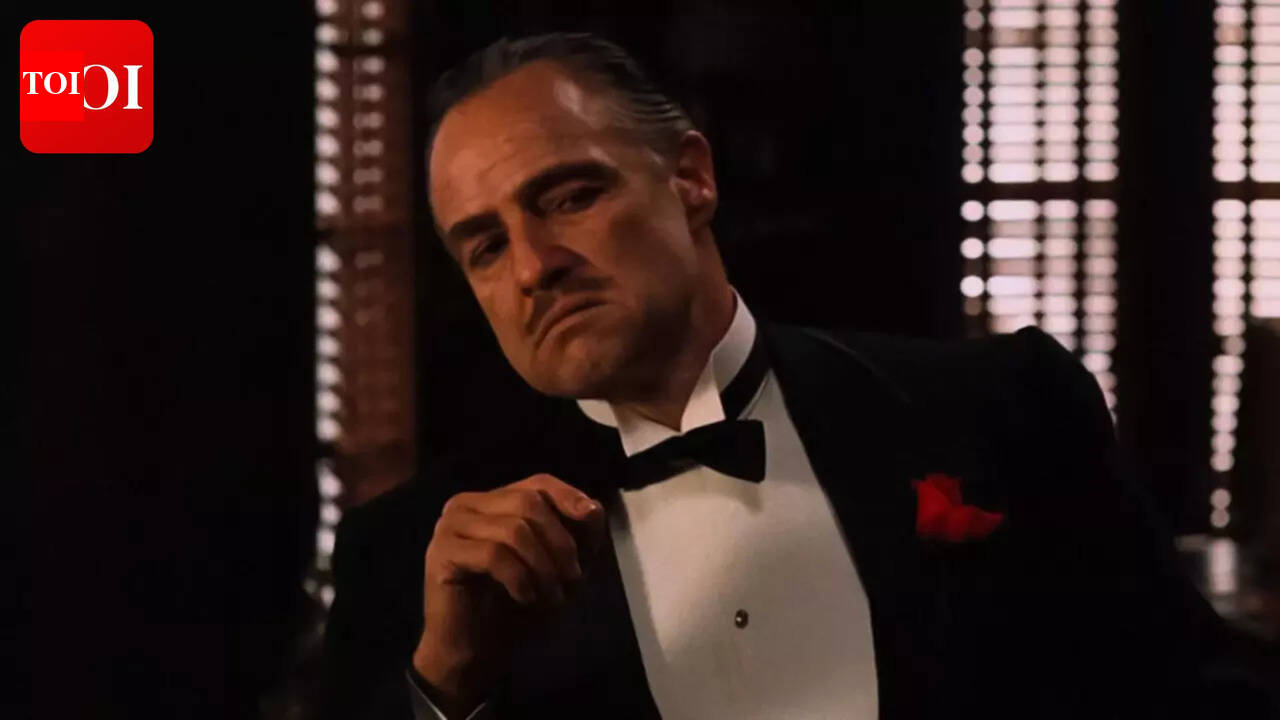 मार्लन ब्रैंडो: क्या आप जानते हैं कि मार्लन ब्रैंडो की ‘टेढ़ी’ नाक मंच के पीछे एक लड़ाई के कारण उत्पन्न हुई थी? यही कारण है कि उन्होंने इसे कभी ठीक नहीं किया | अंग्रेजी फिल्म समाचार