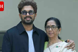 ‘पुष्पा’ अभिनेता अल्लू अर्जुन ने महिला दिवस पर मां अल्लू निर्मला को गिफ्ट की लग्जरी कार, उनके हाव-भाव ने जीता इंटरनेट |