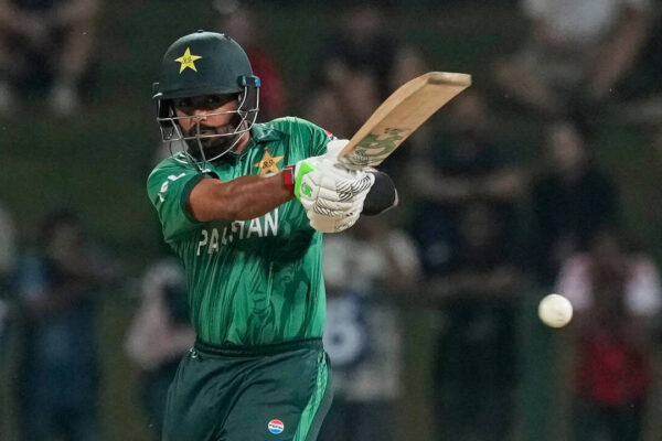 माइक हेसन, पाकिस्तान के कोच ने विश्व कप में खराब प्रदर्शन के बाद बाबर आजम के बाहर होने पर तोड़ी चुप्पी | क्रिकेट समाचार