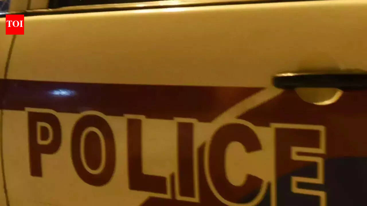 केरल मंत्री की पत्नी ने उन पर बेवफाई का आरोप लगाया और पुलिस से मदद मांगी | भारत समाचार