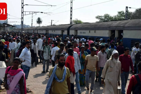 प्रवासी श्रमिकों के लिए सहायता: झारखंड ने प्रवासी श्रमिकों के लिए सहायता केंद्र शुरू किए; संकट और शोषण के समय सहायता प्रदान करना उद्देश्य | रांची न्यूज़