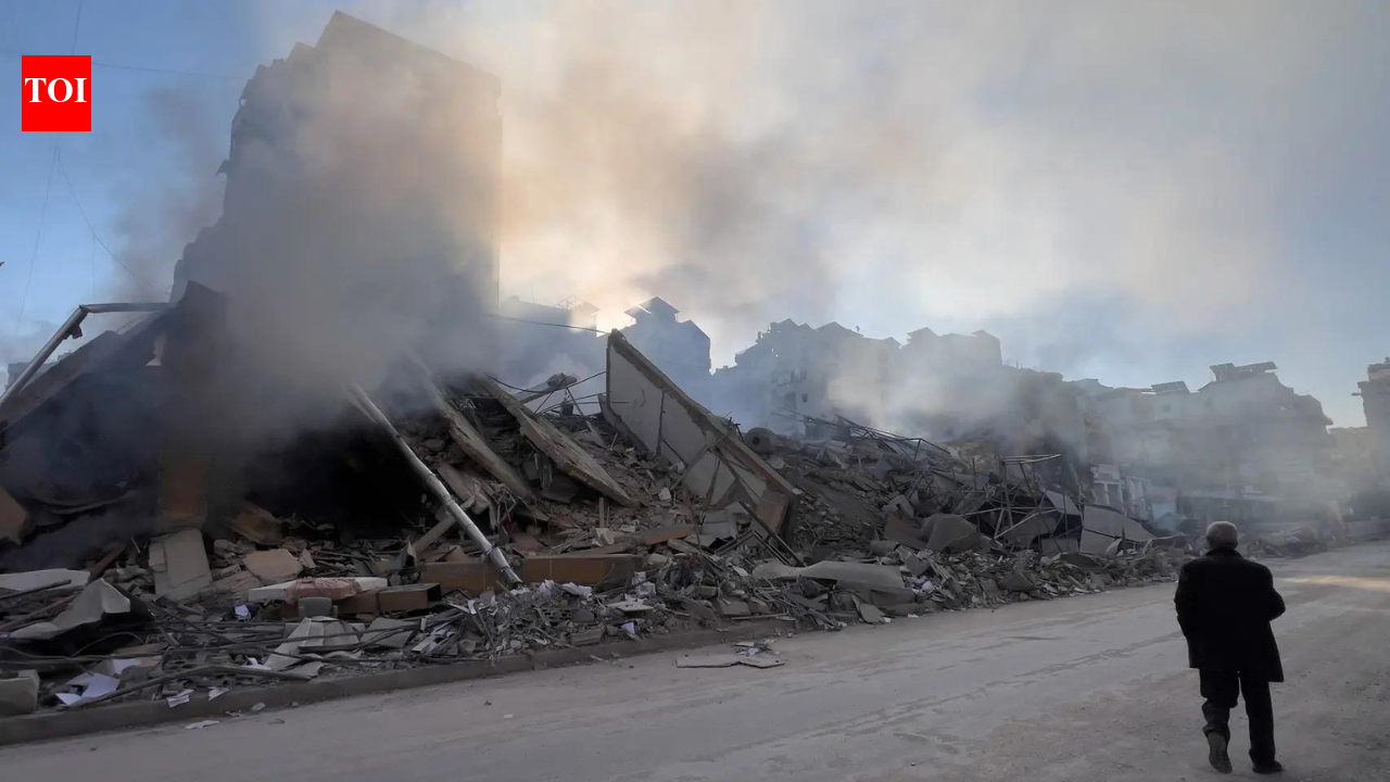 मध्य पूर्व युद्ध 12वें दिन में प्रवेश कर गया क्योंकि अमेरिका, इज़राइल ने ईरान पर ‘सबसे मजबूत हमले’ किए जबकि तेहरान ने युद्धविराम से इनकार कर दिया।