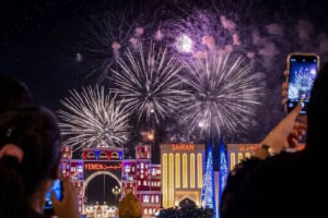 दुबई ग्लोबल विलेज: यूएई समाचार: दुबई ग्लोबल विलेज ने ईद अल फितर की आतिशबाजी रद्द कर दी, अगली सूचना तक बंद रहेगा | विश्व समाचार