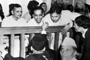 मुख्य अतिथि के तौर पर गोडसे के रिश्तेदार को शामिल करने वाला सूरत कार्यक्रम हंगामे के बाद रद्द कर दिया गया | भारत समाचार