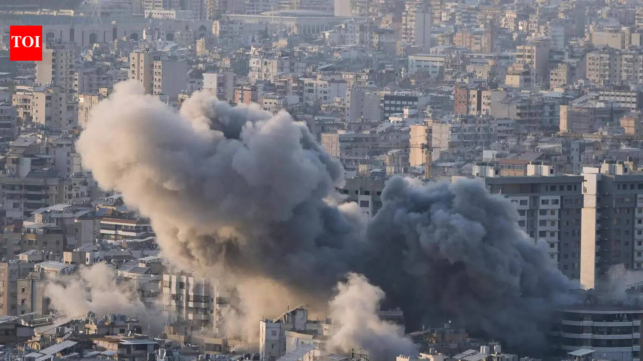 मध्य पूर्व युद्ध का 16वां दिन: संयुक्त अरब अमीरात और अन्य खाड़ी देशों ने नए हमलों की रिपोर्ट दी; कुवैत हवाईअड्डा प्रभावित