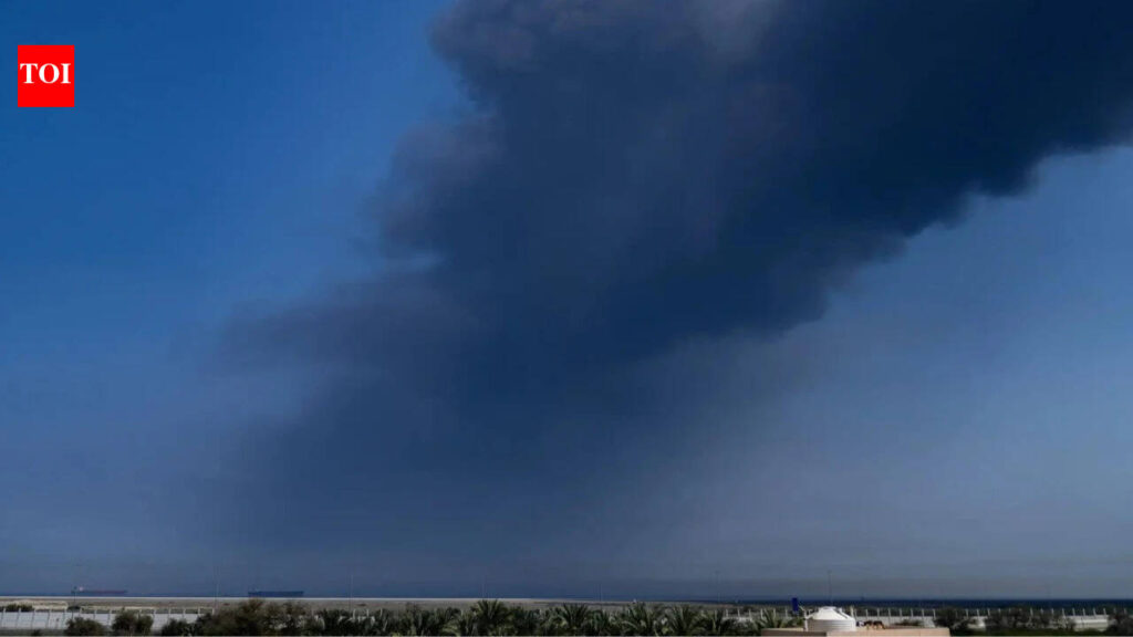 भारतीय जहाज के लिए संकीर्ण निर्णय: ‘जग लाडकी’ कच्चे तेल को लोड करता है जबकि संयुक्त अरब अमीरात के बंदरगाह पर हमला होता है और अगले दिन सुरक्षित रूप से रवाना होता है | भारत समाचार