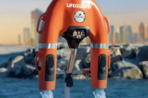 रोबोट जो 500 किलो वजन उठा सकते हैं: दुबई ने तटीय सुरक्षा में सुधार के लिए समुद्र तटों पर एआई ड्रोन और जल बचाव रोबोट तैनात किए हैं