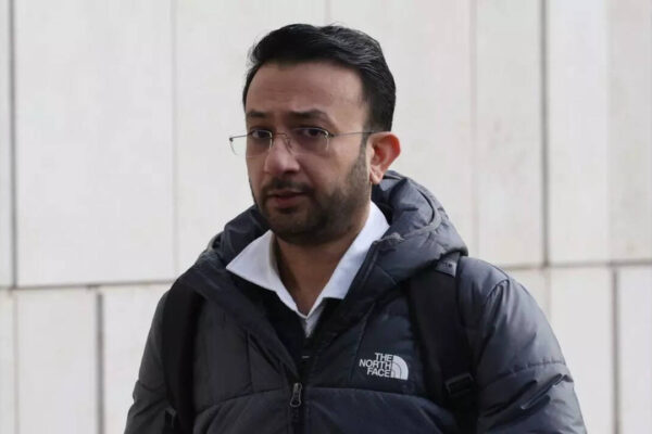 डबमिन में भारतीय: ‘मैं मूर्ख नहीं हूं’: बस में महिला के साथ छेड़छाड़ करने के दोषी डबलिन में भारतीय व्यक्ति का कहना है कि पृष्ठभूमि की जांच के कारण उसे काम नहीं मिल रहा है।