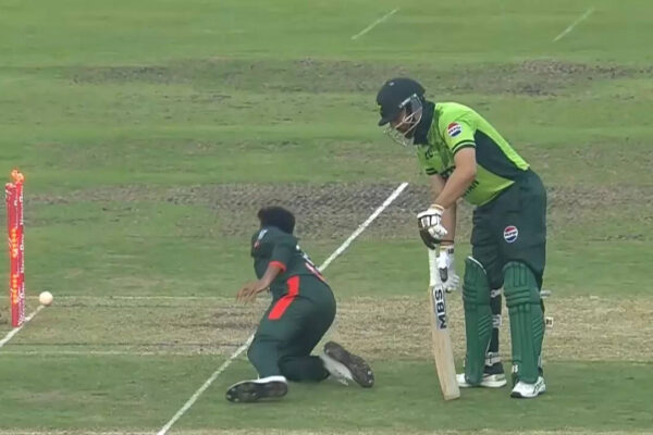 सलमान अली आगा की टी लाइन: क्या अंपायरों को डेड बॉल करार देना चाहिए था? एमसीसी ने बहस का समाधान किया | क्रिकेट समाचार