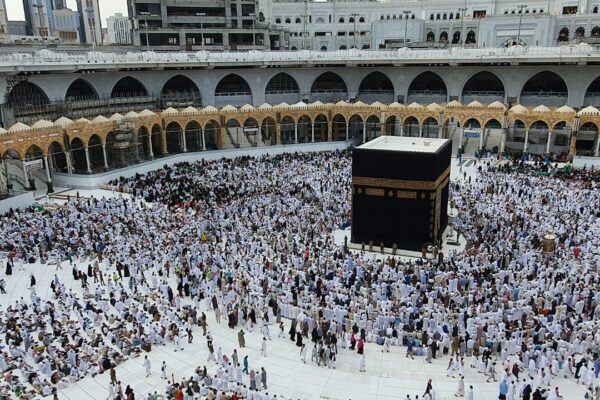 मध्य पूर्व में युद्ध के साये में कैसे मनाया जाता है ईद-उल-फितर | विश्व समाचार