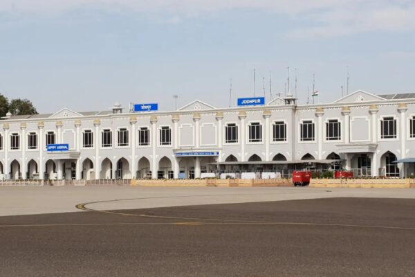 रनवे की मरम्मत के लिए चार IAF-नियंत्रित नागरिक हवाई अड्डों को अस्थायी रूप से बंद करने का सामना करना पड़ेगा; जोधपुर सुविधा 29 मार्च से प्रति माह बंद होने वाली पहली | भारत समाचार